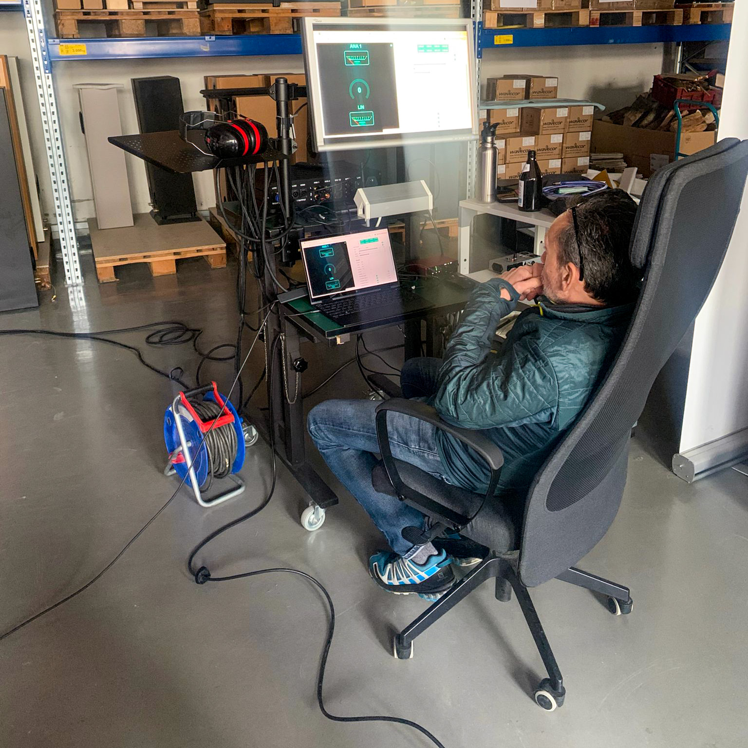 Bidjan Tschaitschian im Lautsprechershop Bildformat 1zu1