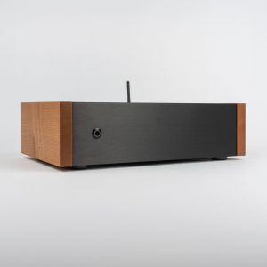 MUSICWONDER ONE, 8-Kanal-FIR-DSP-Endstufe Front Bildformat 2500x2500