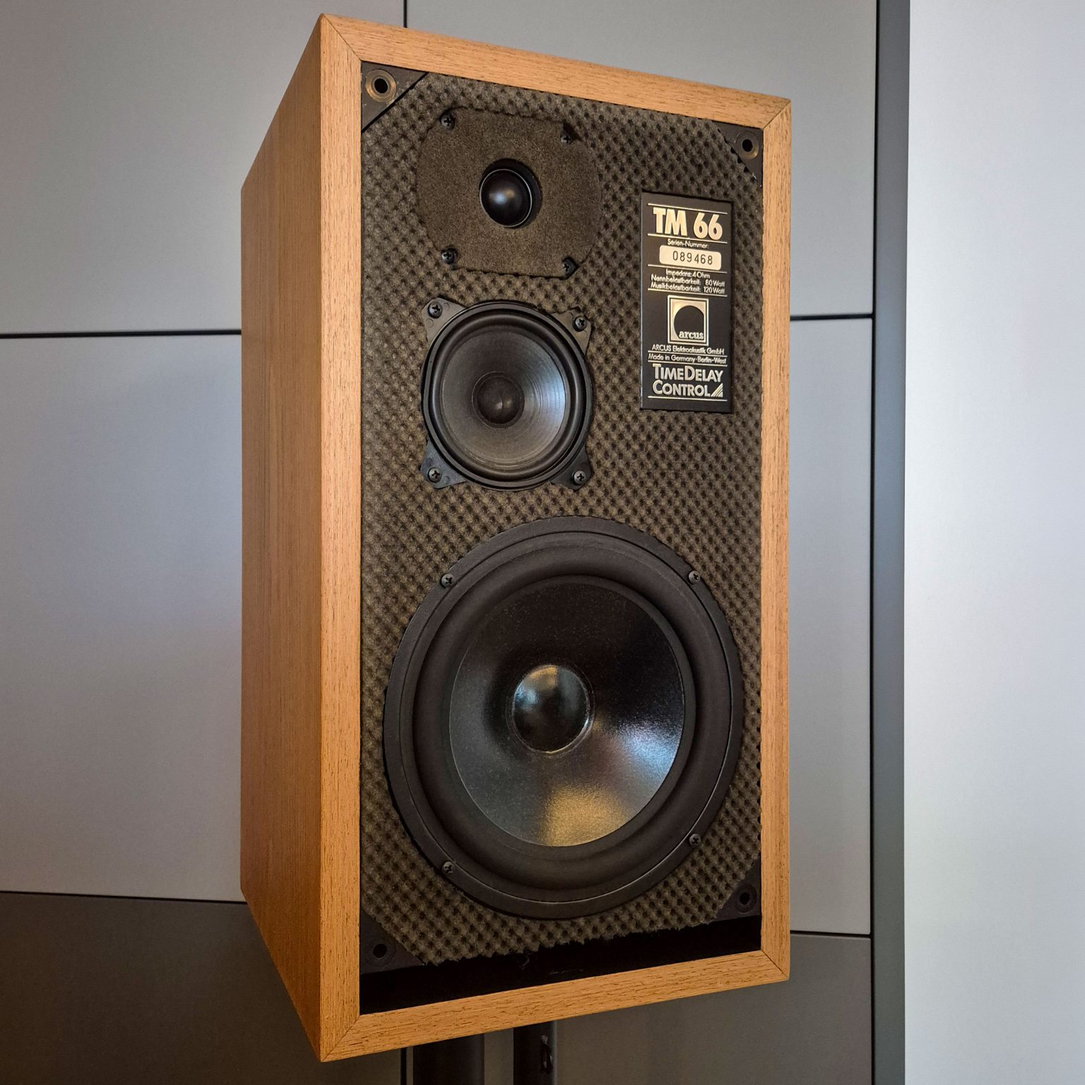 Arcus TM66 Vintage HiFi Lautsprecher Bildformat 2500x2500 Pixel